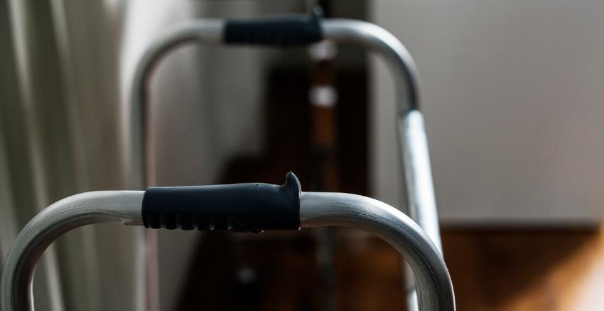 Кресла-подъемники для ванн для пожилых людей и инвалидов