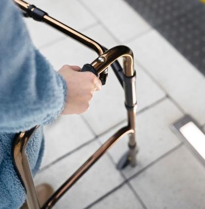 Essential Rollator Walker для мобильности после хирургии дома