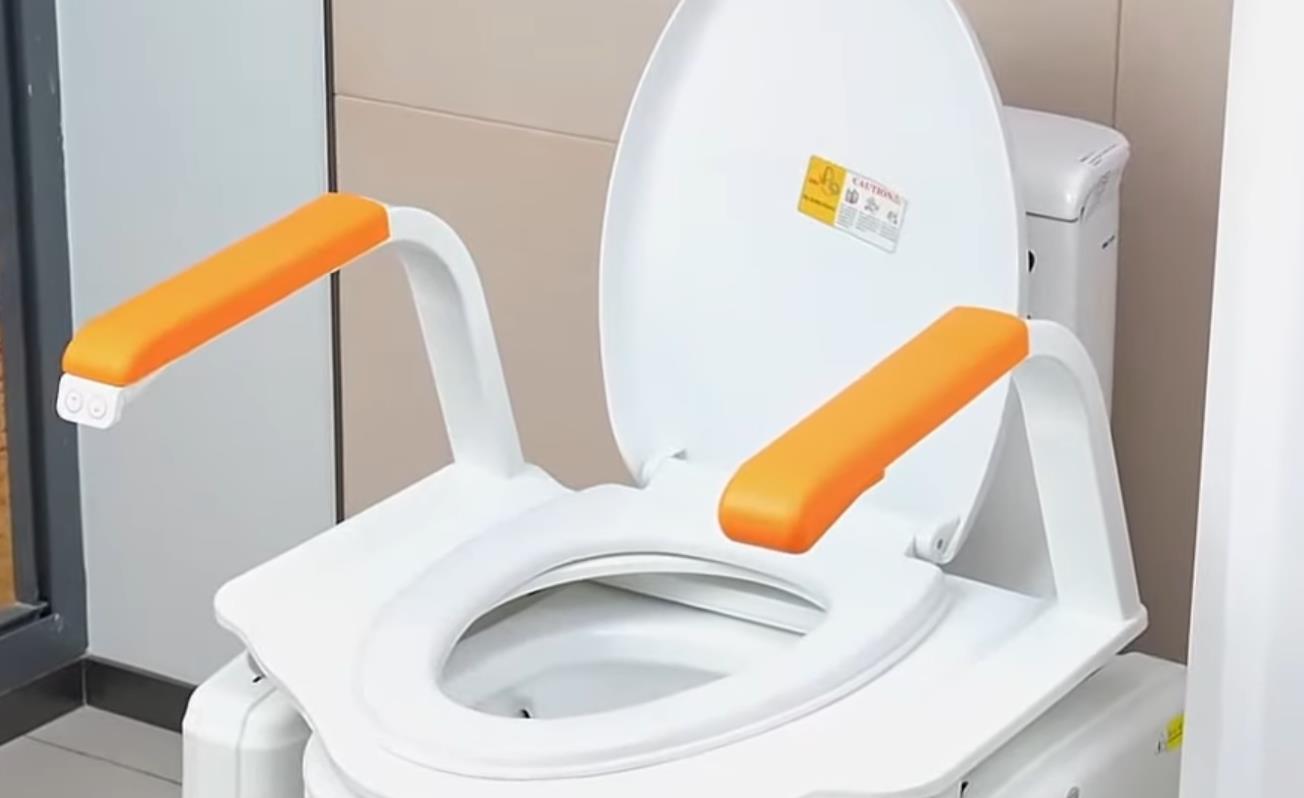 Лифты для унитазов делают посещение туалета безопаснее и проще